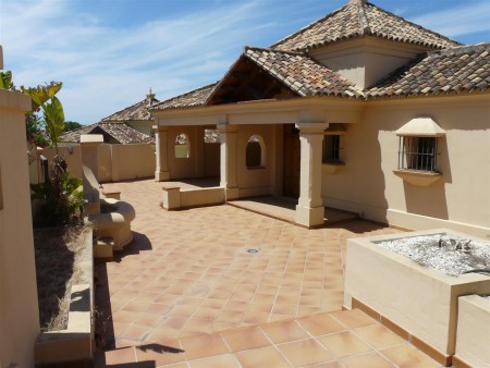 VILLA SUPERMANZANA MARBELLA (MALAGA) Ref. 1412